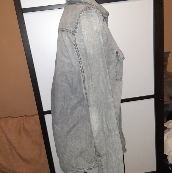 Gray button down - Picture 4 of 5